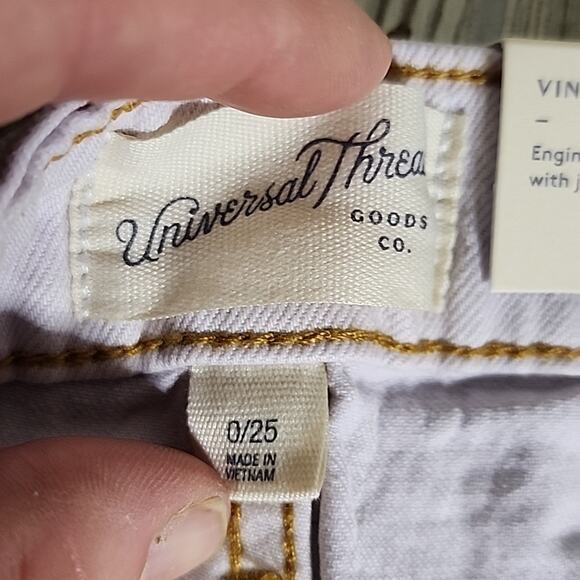Universal Thread Curvy Vintage Midi White Denim Shorts Raw Hem Womens 0/25 NWT - Picture 10 of 10